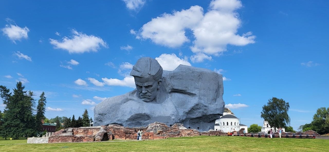 монумент